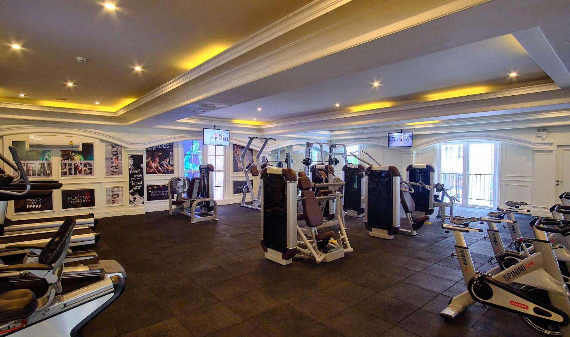 Seven Seas Cote De Azur Hotel На Джомтиен Екстериор снимка